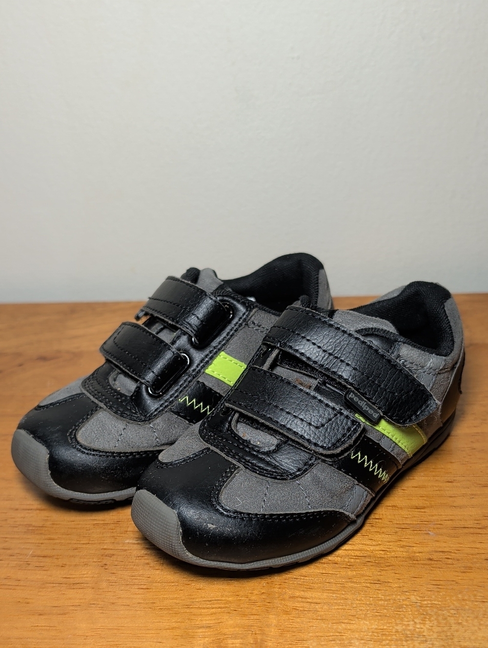 Pediped Gehrig Sneakers Black Gray Lime Green Hook & Loop Sporty Boys Size 9-9.5